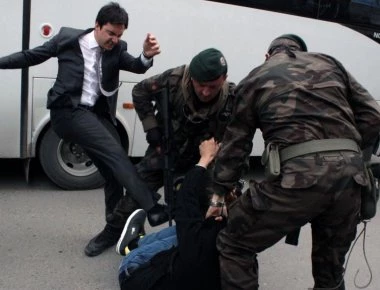 Ο Ν.Μποζντάγ προανήγγειλε επιχείρηση απαγωγής των 8 Τούρκων φυγάδων: «Θα τους βρούμε και θα τους πακετάρουμε»